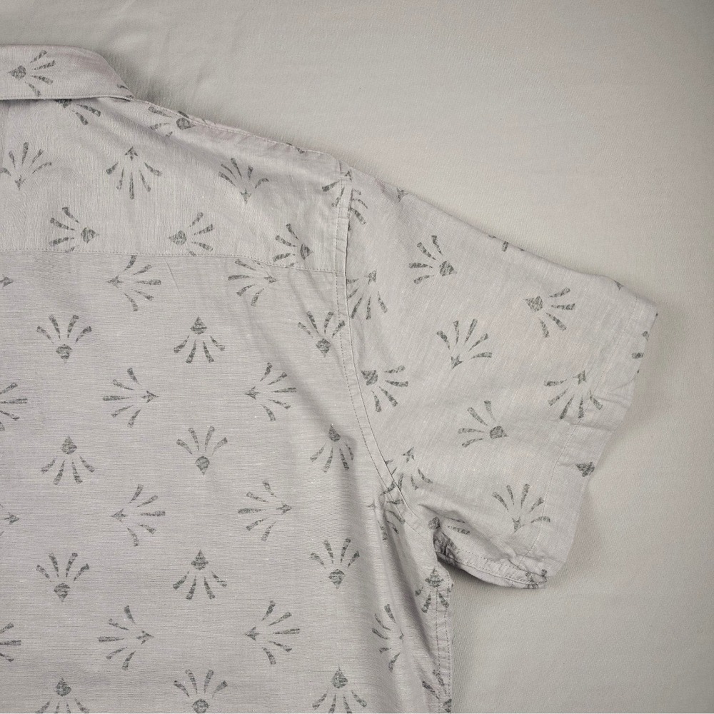 Travis Matthew Button Down Shirt Mens XL Short Sleeve Gray Collared Patterned - Picture 16 of 16